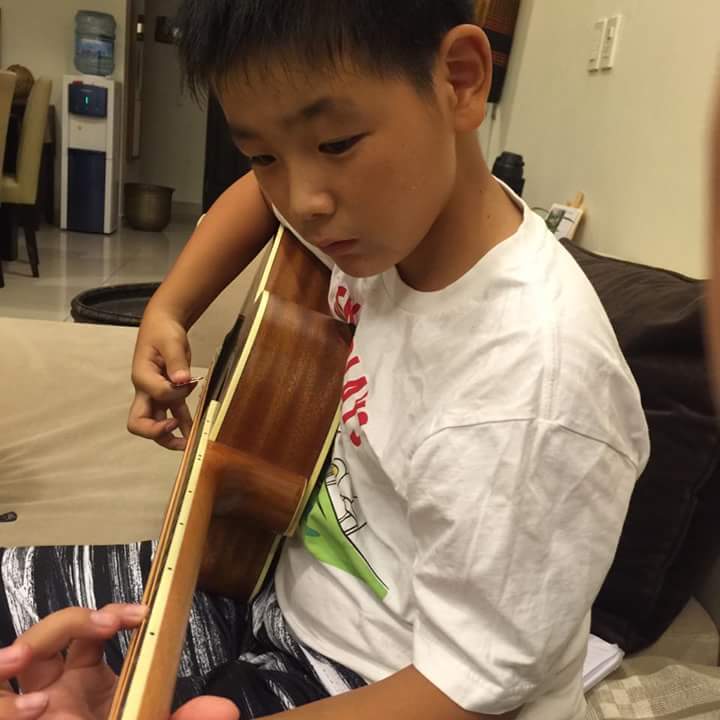 hoc dan guitar tai nha