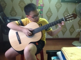 Sự khác biệt giữa Tự học Guitar và học tại trung tâm